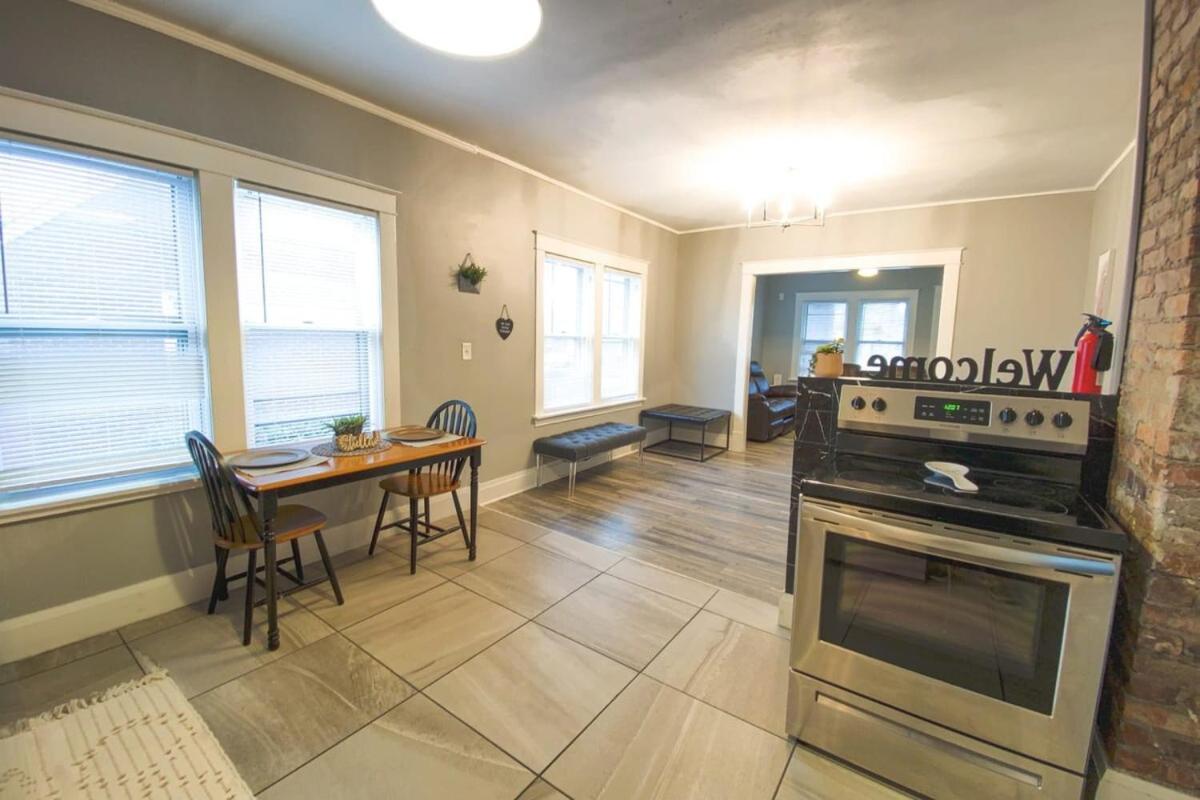 Large 6Br, 2 Bath In Niagara Falls Exterior photo